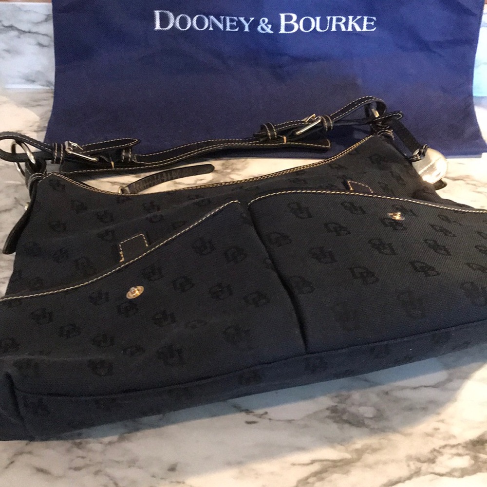 Final!Dooney & Bourke black fabric & leather purse